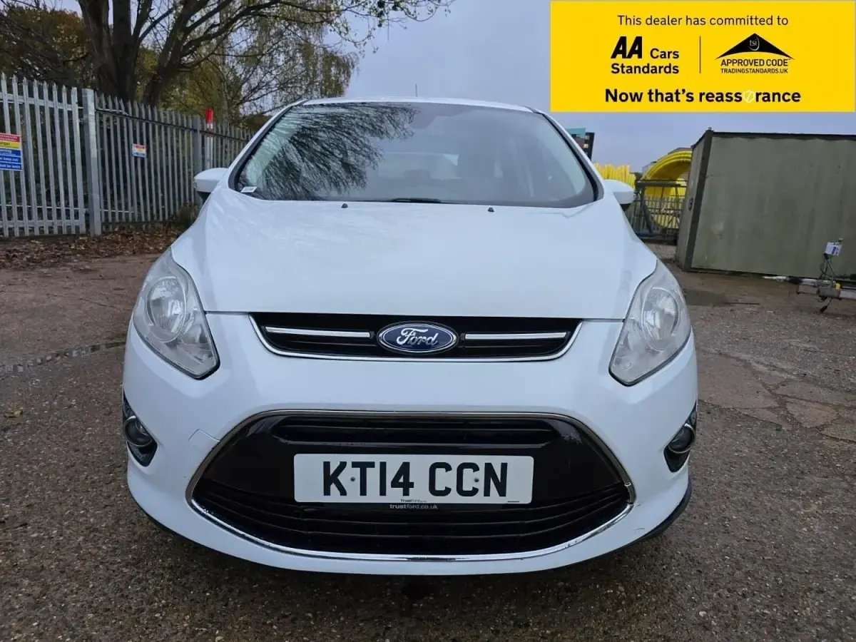 Begagnad Ford C-MAX Titanium 125 HK (91 kW) 2014 Vit Minibuss