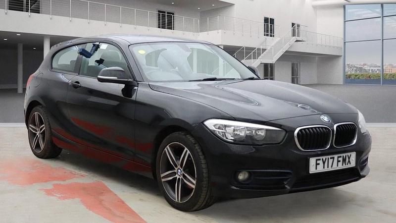 Used BMW 118 Sport Line 2017 Sapphire black Hatchback