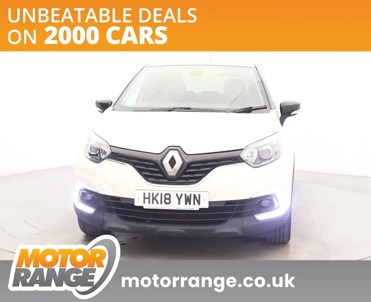 Used Renault Captur Iconic 90 HP (66 kW) 2018 Cream/black SUV