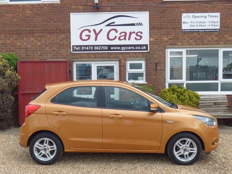 Used Ford Ka Plus Zetec 85 HP (62 kW) 2017 Gold Hatchback