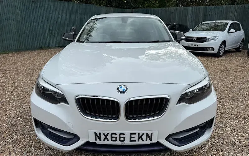 Used BMW 218 Sport Line 150 HP (110 kW) 2016 White Coupe