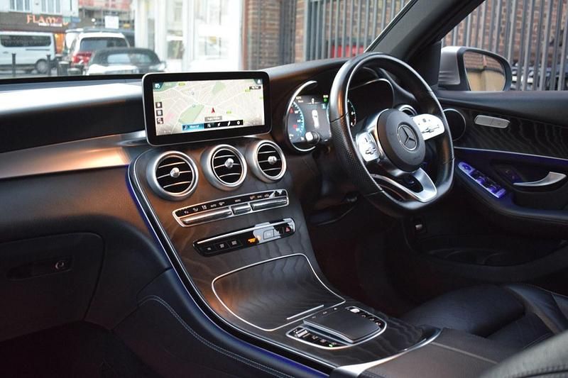 Used Mercedes GLC300 AMG Line Premium 245 HP (180 kW) 2020 Silver Estate