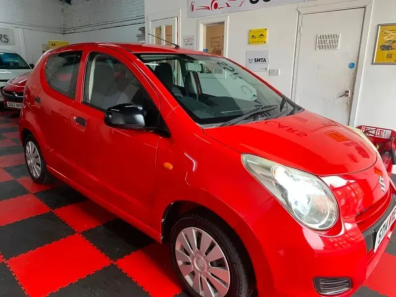 Used Suzuki Alto 68 HP (50 kW) 2014 Red Hatchback