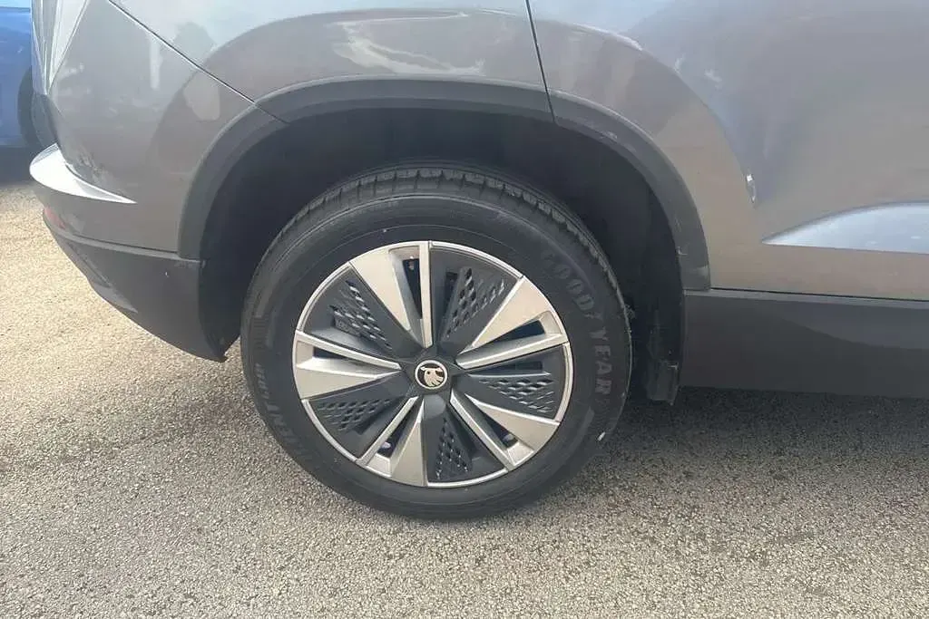 Used Skoda Karoq SE Drive 147 HP (108 kW) 2023 Grey SUV
