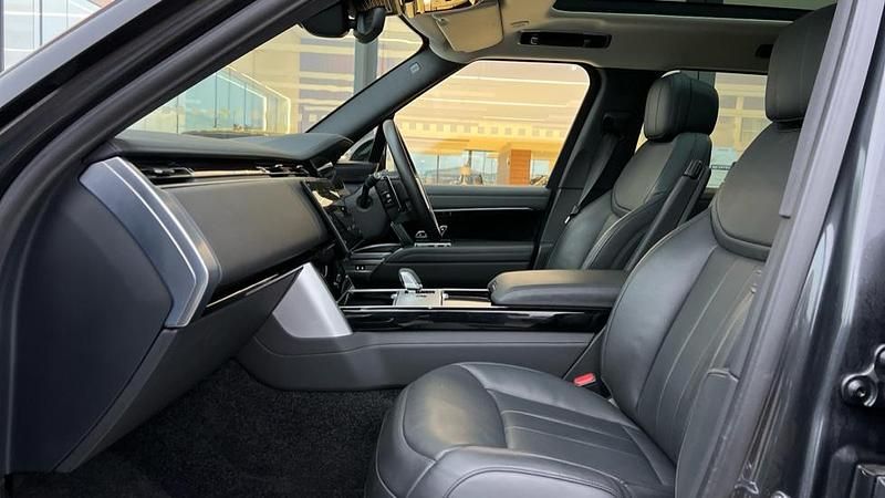 Used Land Rover Range Rover HSE 350 HP (257 kW) 2024 Grey SUV