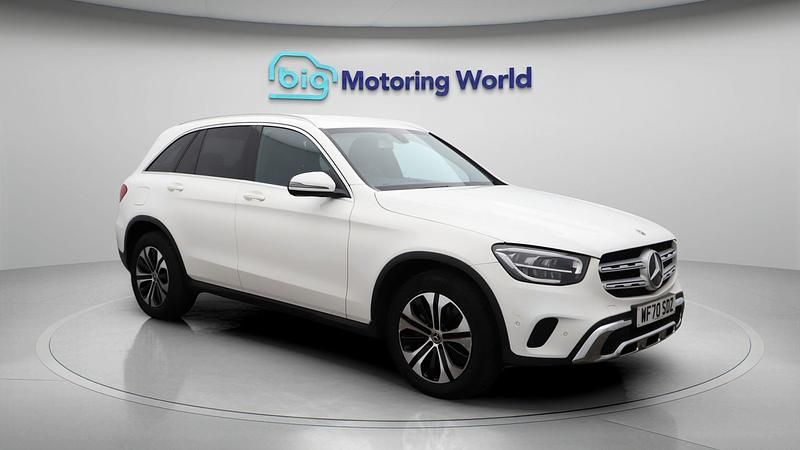 Used 2020 Mercedes GLC220 | £20,648 (Good price) - Image 1/4