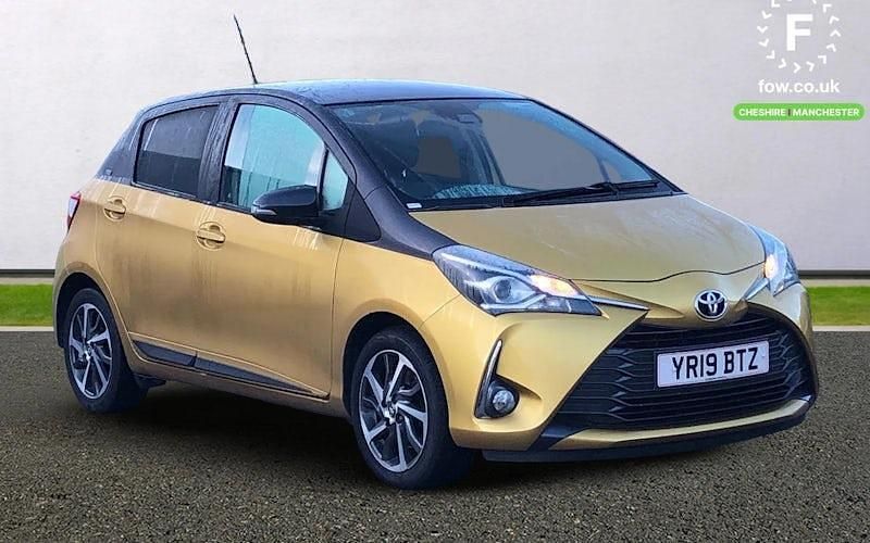 Gold Used 2019 Toyota Yaris Hatchback | £10,399 (Fair price) - Image 1/3