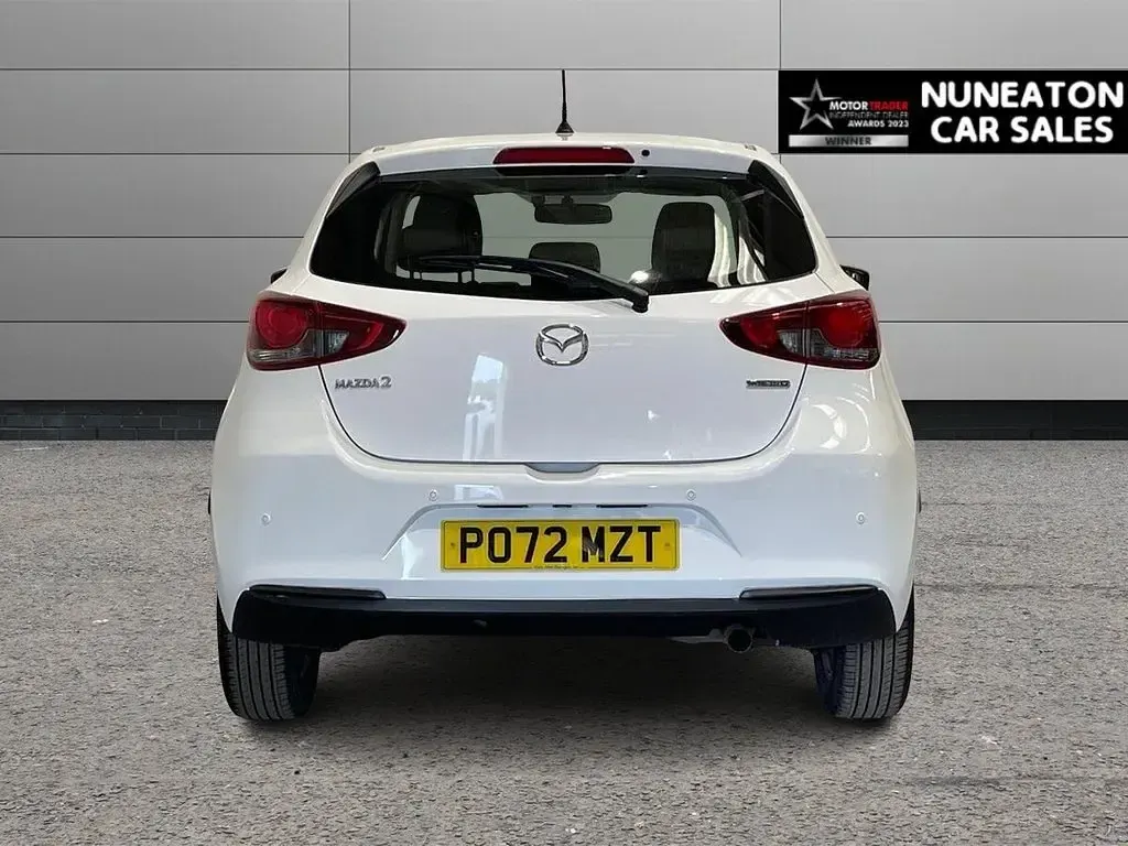 Used Mazda 2 75 HP (55 kW) 2023 White Hatchback