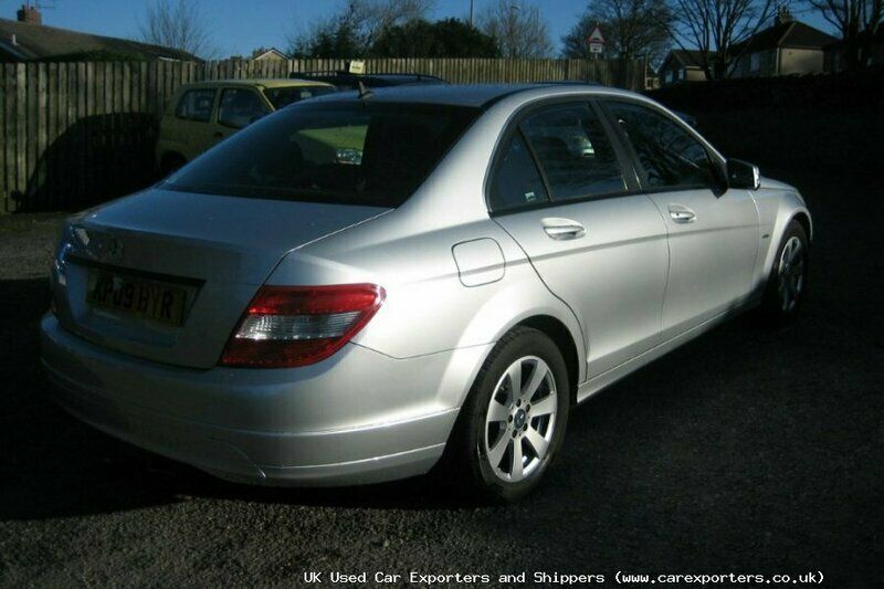 Used Mercedes C180 156 HP (114 kW) 2009 Sedan