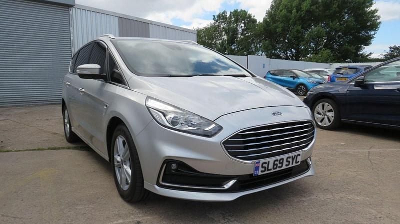 Used Ford S-MAX Titanium 2019 Silver MPV