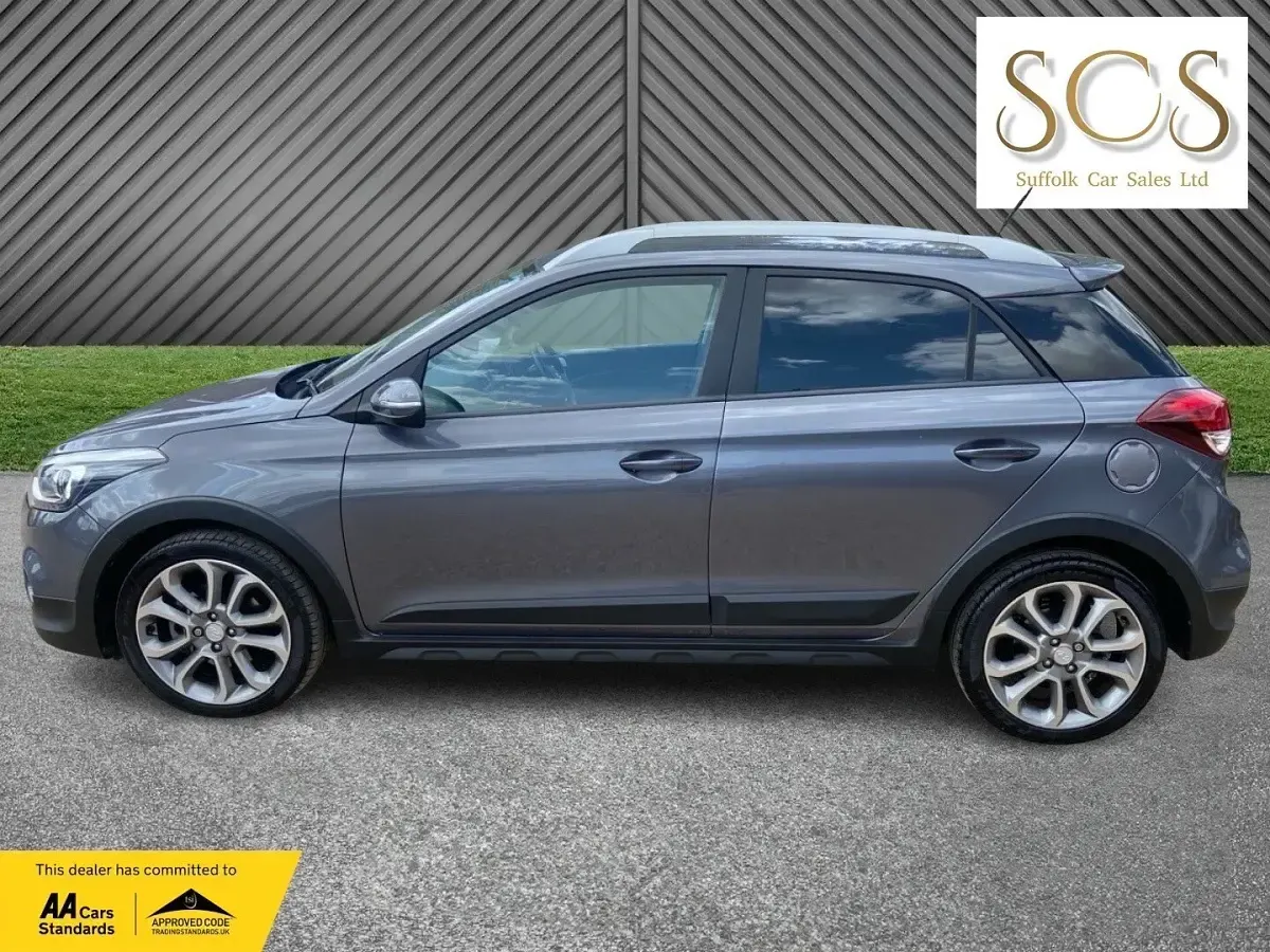Used Hyundai i20 Active 100 HP (73 kW) 2017 Grey Hatchback