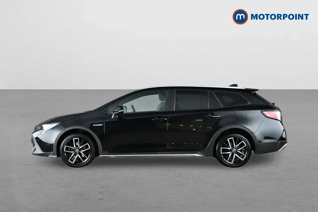 Used Toyota Corolla 184 HP (135 kW) 2021 Black Estate