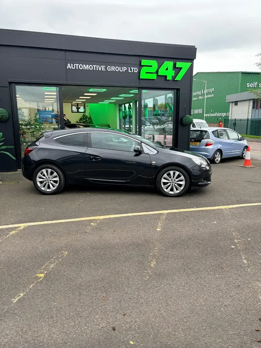 Used Vauxhall Astra GTC SRi 2014 Black Hatchback
