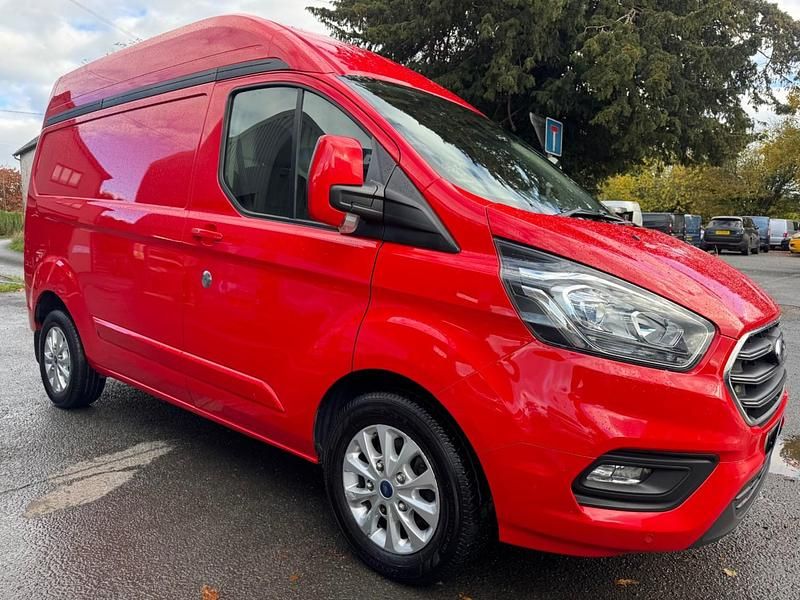 Used Ford Transit Custom Limited 130 HP (95 kW) 2021 Red Van