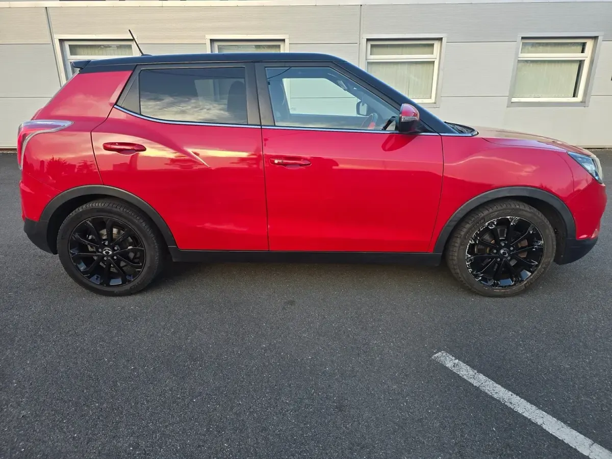 Used SsangYong Tivoli 128 HP (94 kW) 2018 Red SUV