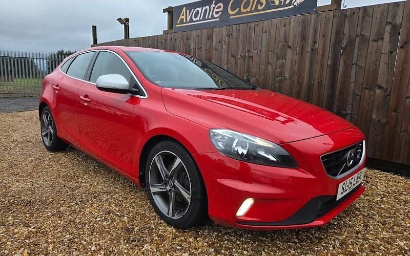 Red Used 2015 Volvo V40 R-Design Hatchback | £5,795 (Fair price) - Image 1/4
