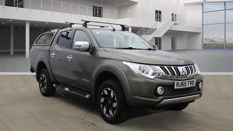 Used Mitsubishi L200 178 HP (130 kW) 2015 Green Pickup