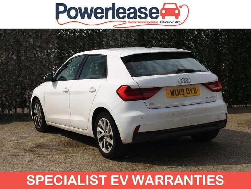 Used Audi A1 Sportback Sport 116 HP (85 kW) 2019 White Hatchback