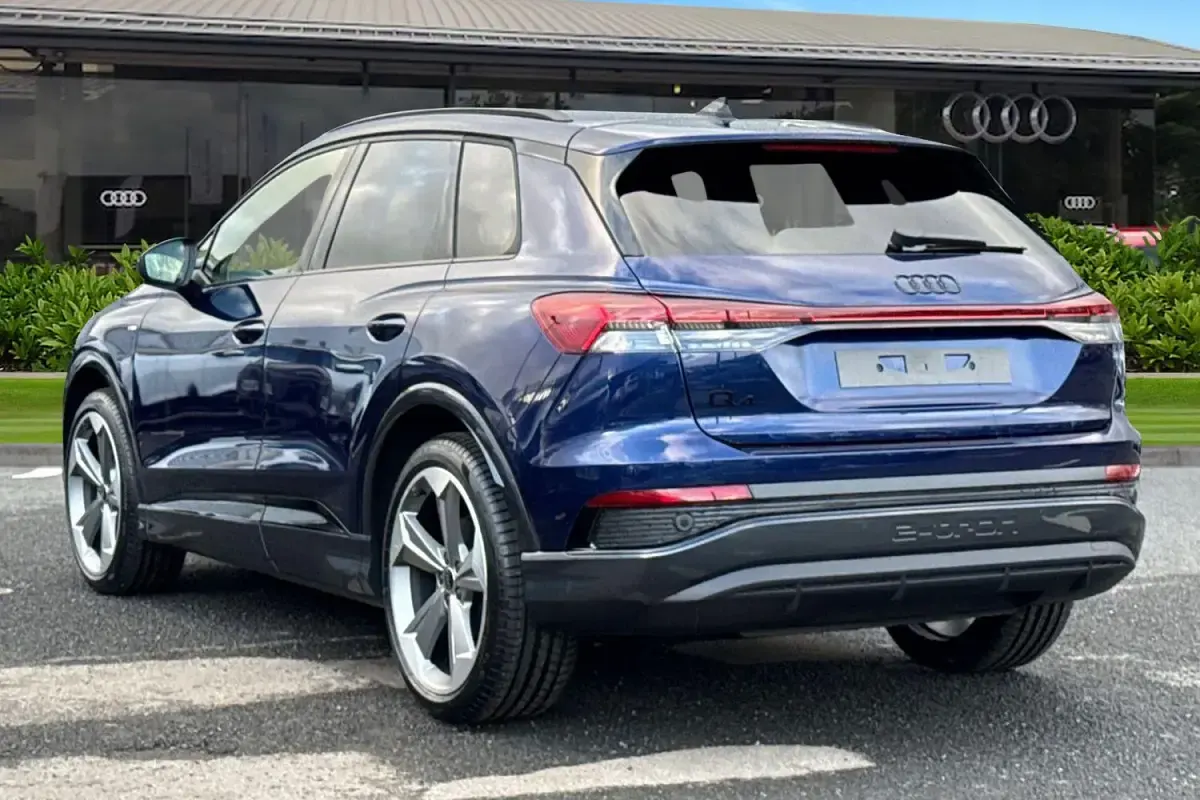 New Audi Q4 e-tron Black Edition 210 kW (286 HP) 2026 Blue SUV