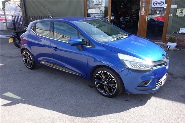 Blue Used 2017 Renault Clio IV Dynamique Hatchback | £7,495 (Fair price) - Image 1/1