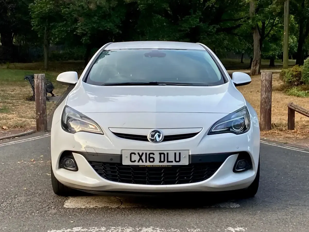 Used Vauxhall Astra GTC Edition 2016 White Hatchback