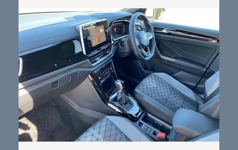 Used VW T-Roc R-line 150 HP (110 kW) 2025 White SUV