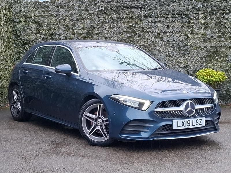 Used Mercedes A180 Executive 116 HP (85 kW) 2019 Blue Hatchback