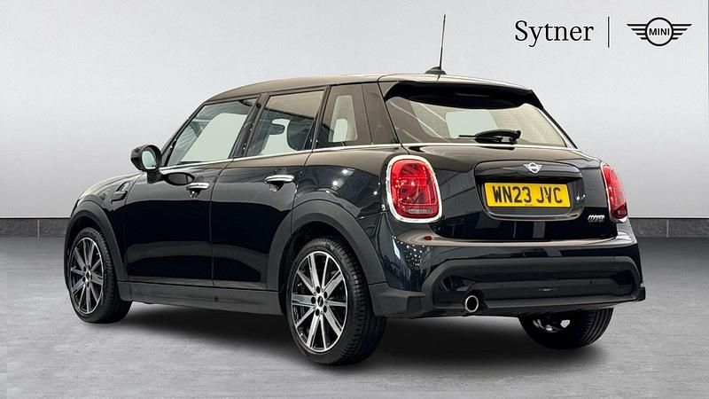 Used Mini Cooper Classic 134 HP (98 kW) 2023 Black Hatchback
