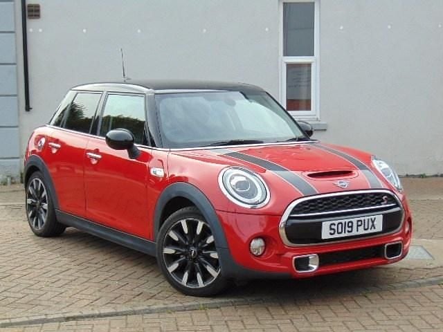 Red Used 2019 Mini Cooper S Exclusive Hatchback | £14,950 (Fair price) - Image 1/4