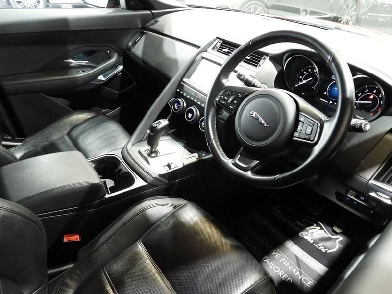 Used Jaguar E-Pace S 200 HP (147 kW) 2019 Red SUV