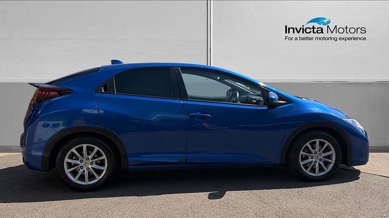 Begagnad Honda Civic SR 120 HK (88 kW) 2015 Blå Halvkombi