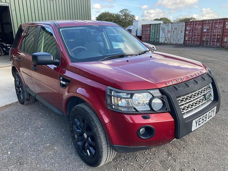 Red Used 2010 Land Rover Freelander 2 SUV | £3,375 (Good price) - Image 1/4