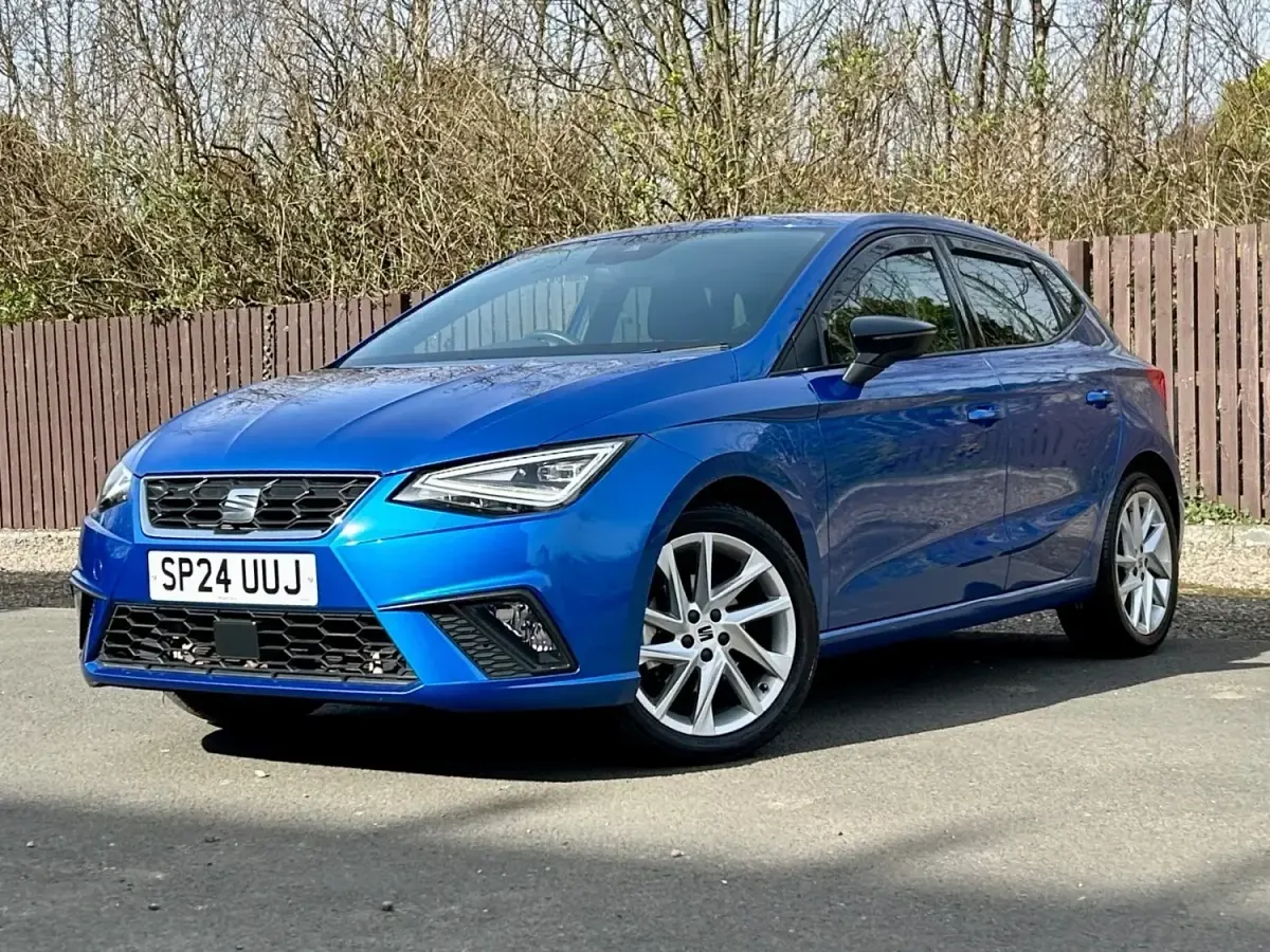Używany Seat Ibiza FR 108 KM (79 kW) 2024 Niebieski Hatchback