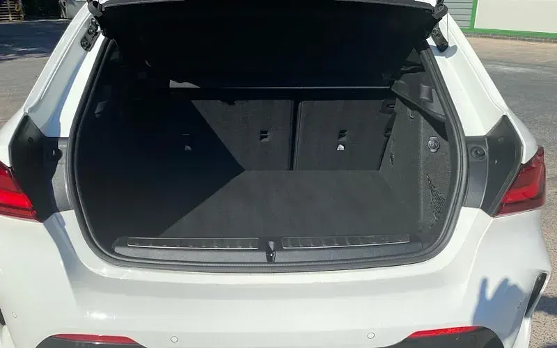 Used BMW 118 M Sport 140 HP (102 kW) 2019 White Hatchback