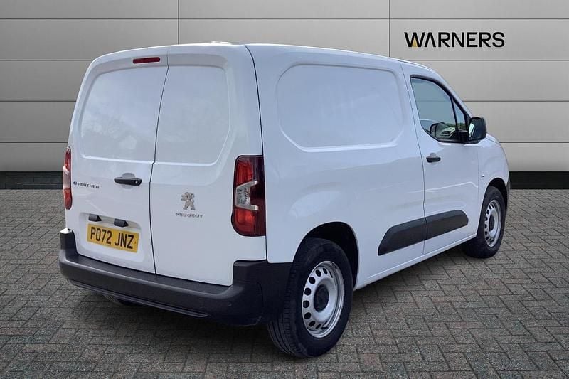 Used Peugeot E-Partner Premium 98 kW (134 HP) 2023 White MPV