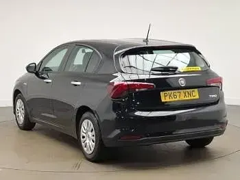 Used Fiat Tipo Easy 95 HP (69 kW) 2017 Black Hatchback