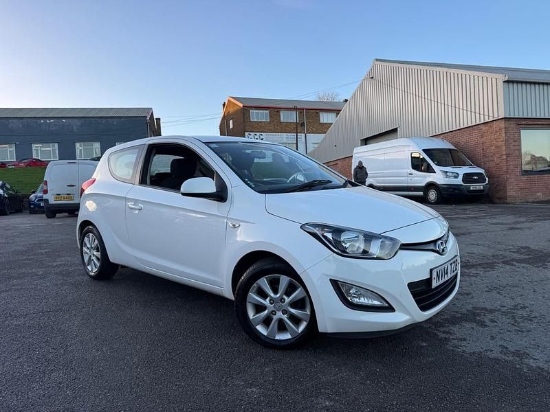 Used Hyundai i20 Active 2014 White Hatchback