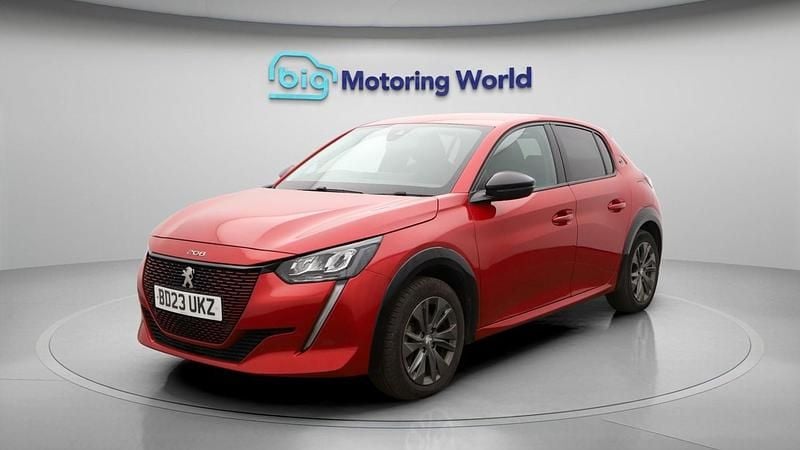 Used Peugeot e-208 Allure+ 100 kW (136 HP) 2023 Red Hatchback