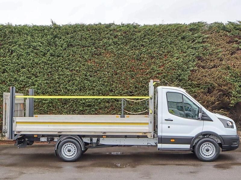 Begagnad Ford Transit 130 HK (95 kW) 2022 Vit Cab