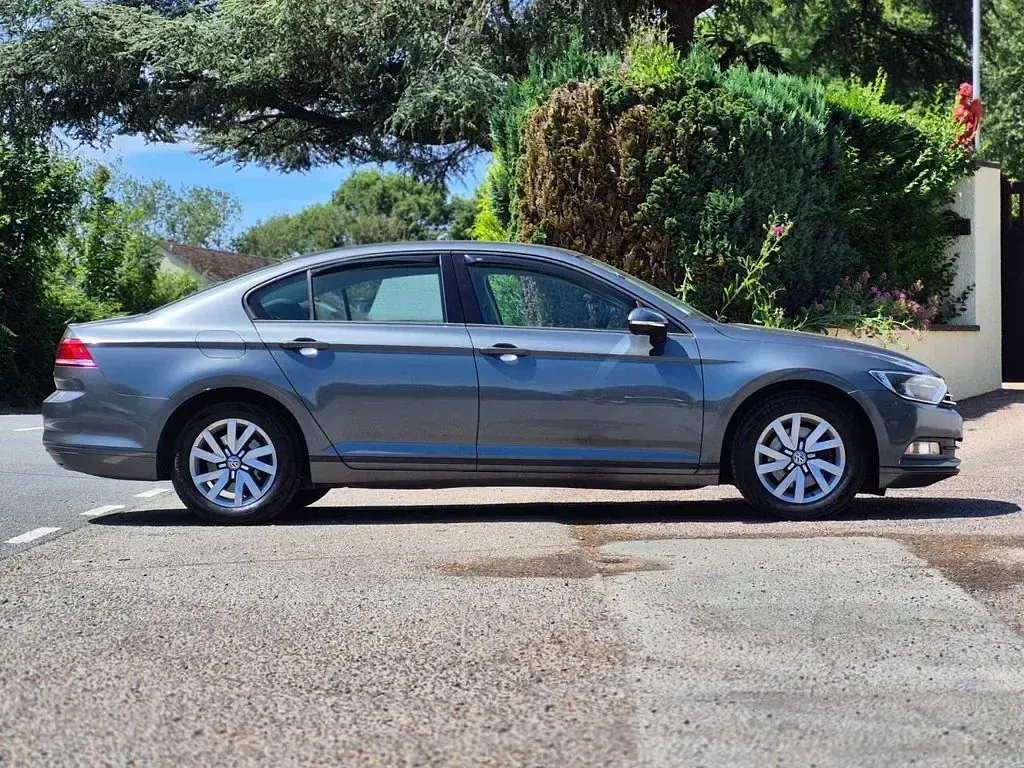 Used VW Passat S 120 HP (88 kW) 2015 Grey Sedan