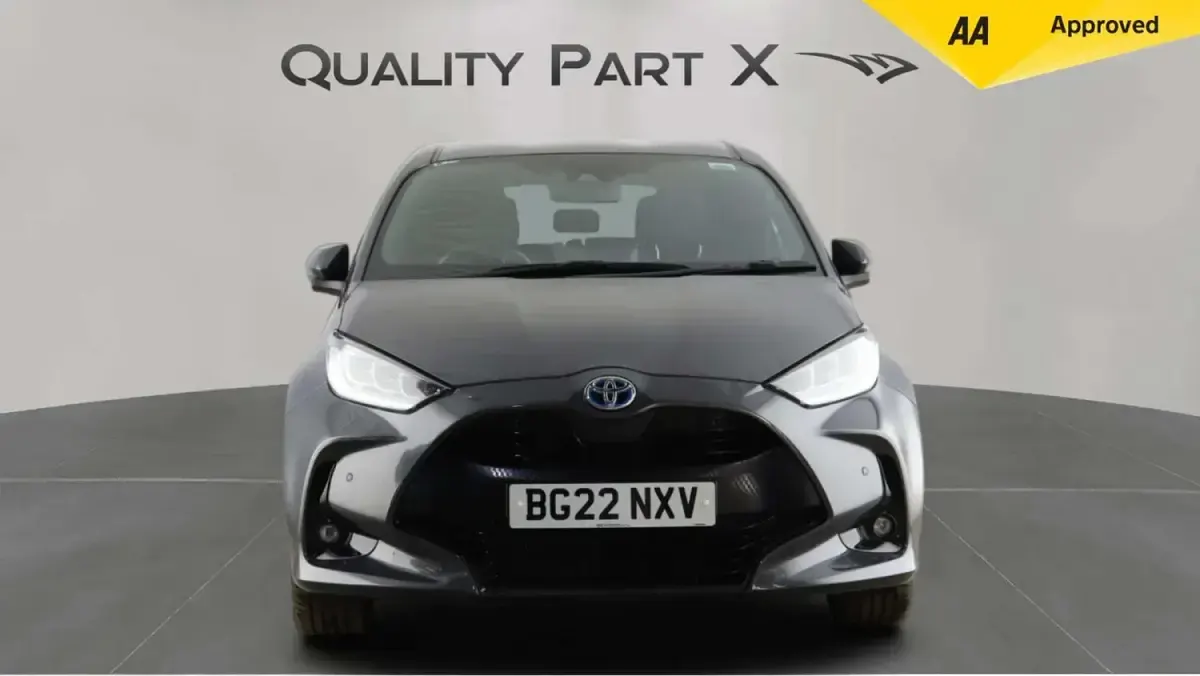 Second-hand Toyota Yaris Hybrid 2022 Gri Hatchback