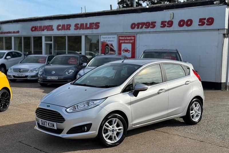 Silver Used 2017 Ford Fiesta Zetec Hatchback | £7,995 (Fair price) - Image 1/1