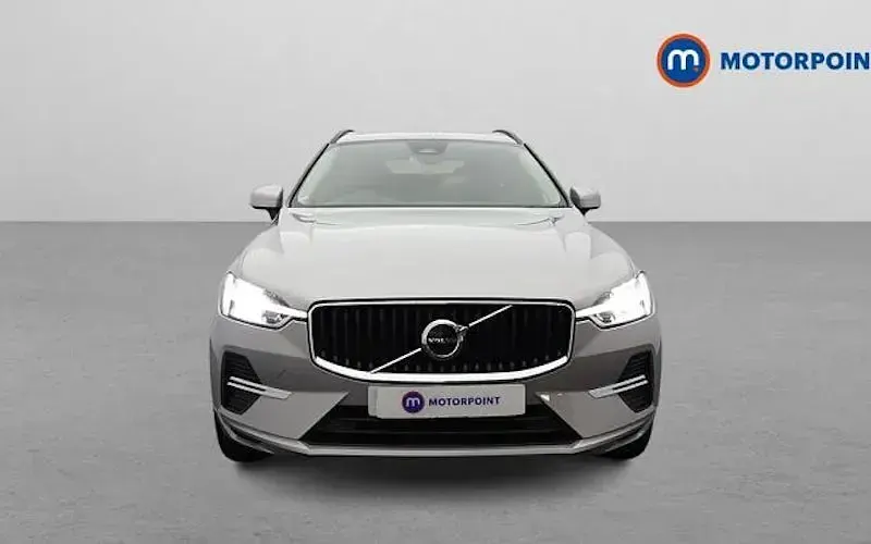 Used Volvo XC60 Core 250 HP (183 kW) 2024 SUV