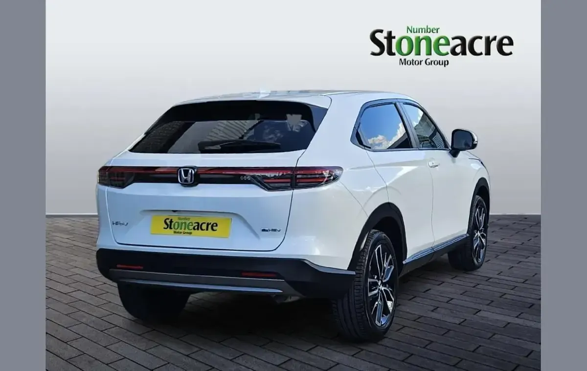 Used Honda HR-V Elegance 131 HP (96 kW) 2025 White SUV