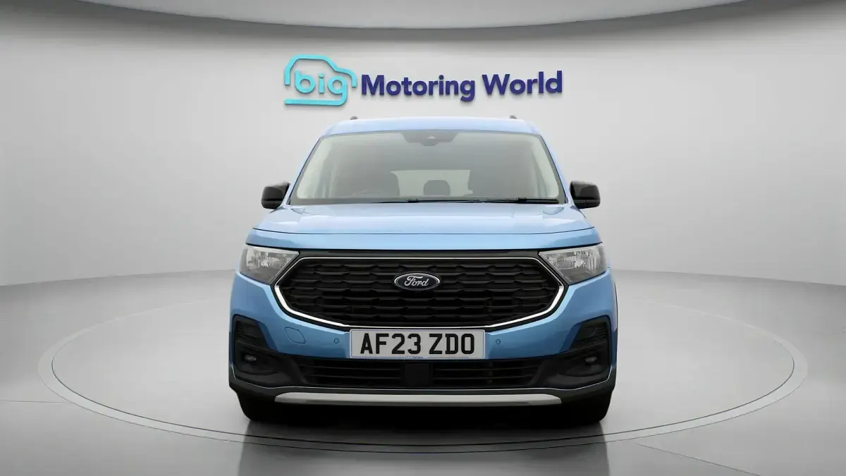 Used Ford Grand Tourneo Connect Active 122 HP (89 kW) 2023 Blue MPV