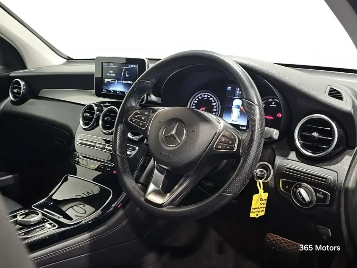Used Mercedes GLC220 Urban 170 HP (125 kW) 2019 Grey SUV