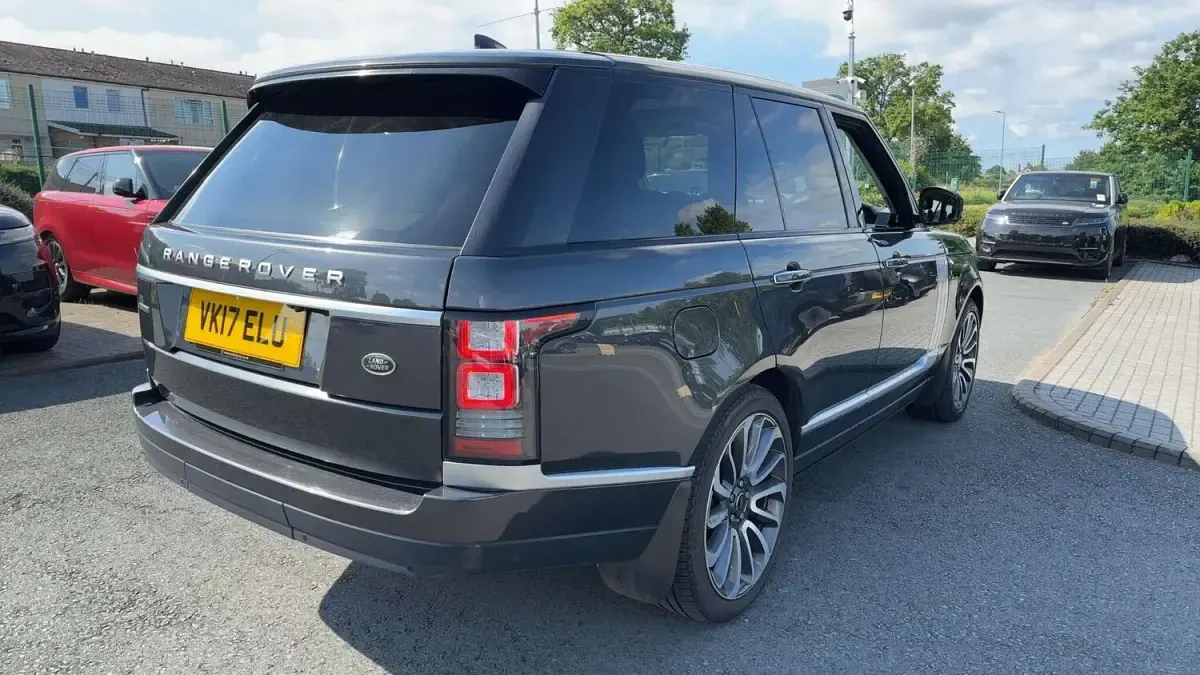 Used Land Rover Range Rover Autobiography 339 HP (249 kW) 2017 Grey SUV