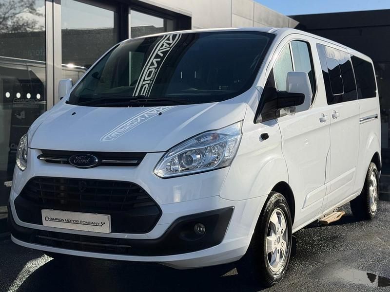 Used Ford Tourneo Custom Titanium 2019 White Van