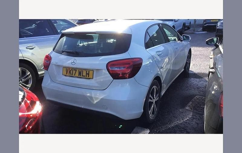 Used Mercedes A160 SE 101 HP (74 kW) 2017 White Hatchback
