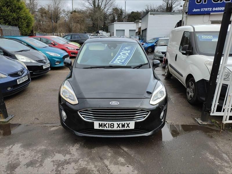 Używany Ford Fiesta Titanium 2018 Czarny Hatchback